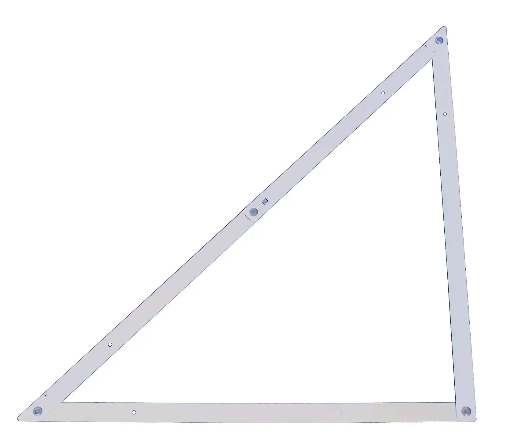 Foto des großen STANLEY 1-45-013 Metall-Dreieckslineals, schräg auf weißem Hintergrund.