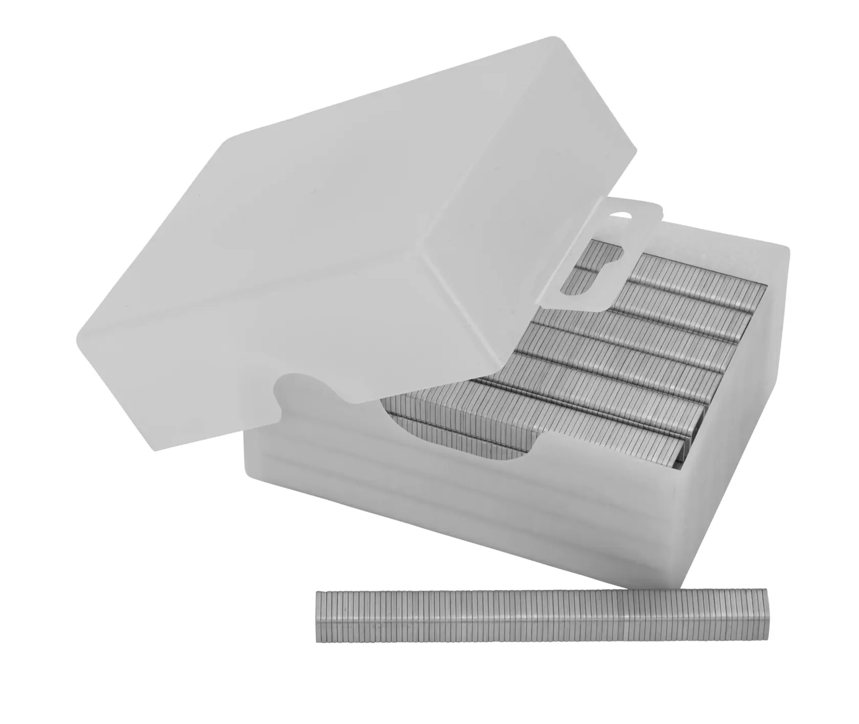 STANLEY 1-TRA705-5T Box mit silbernen Heftklammern für Tacker, Frontansicht, Fotografie vor weißem Hintergrund.